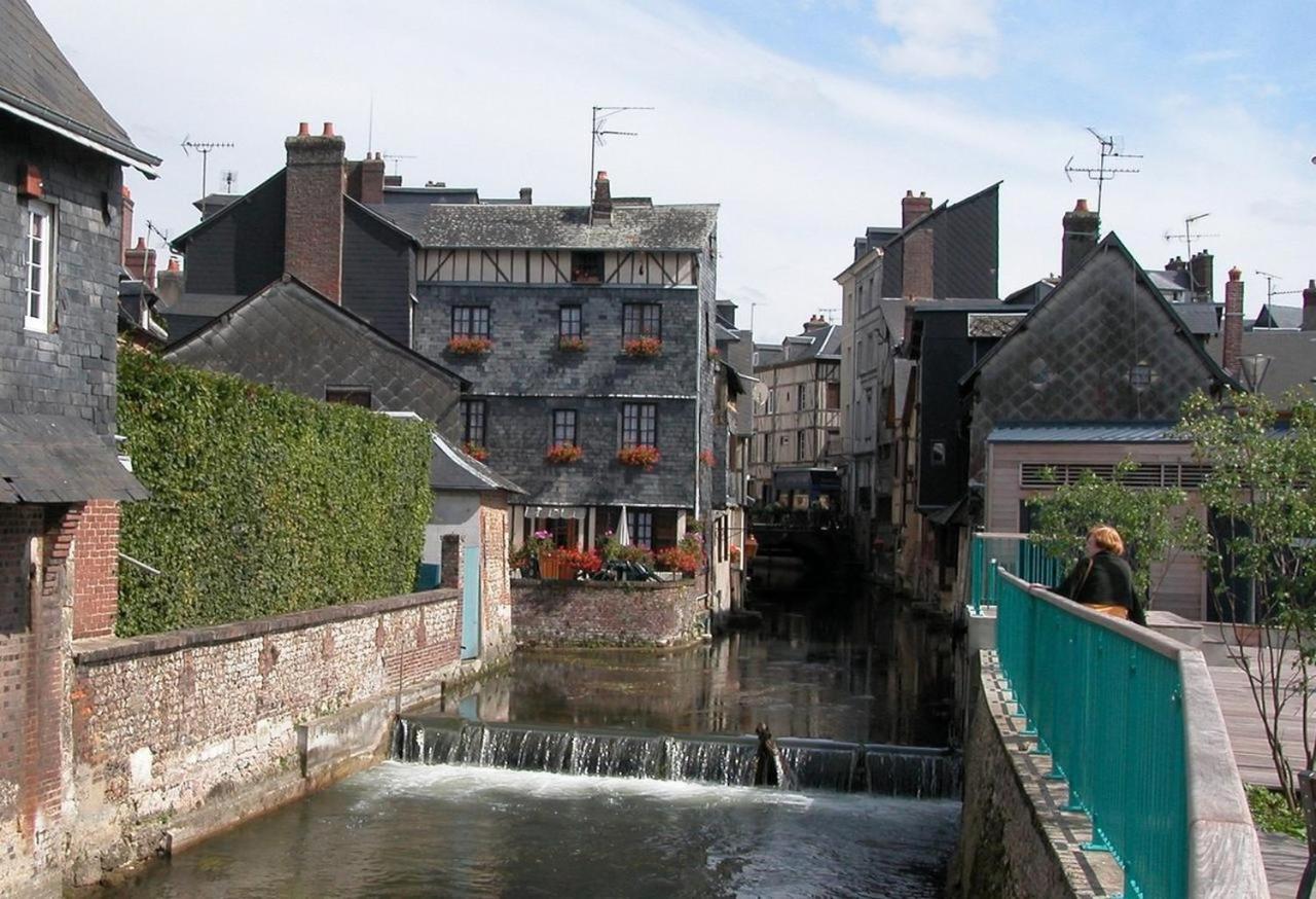 Gîte LE PRESSOIR - NORMANDIE Etreville Extérieur photo